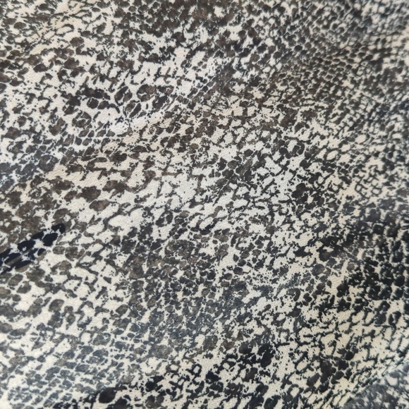 Maurice's snake print blouse - Picture 7 of 9